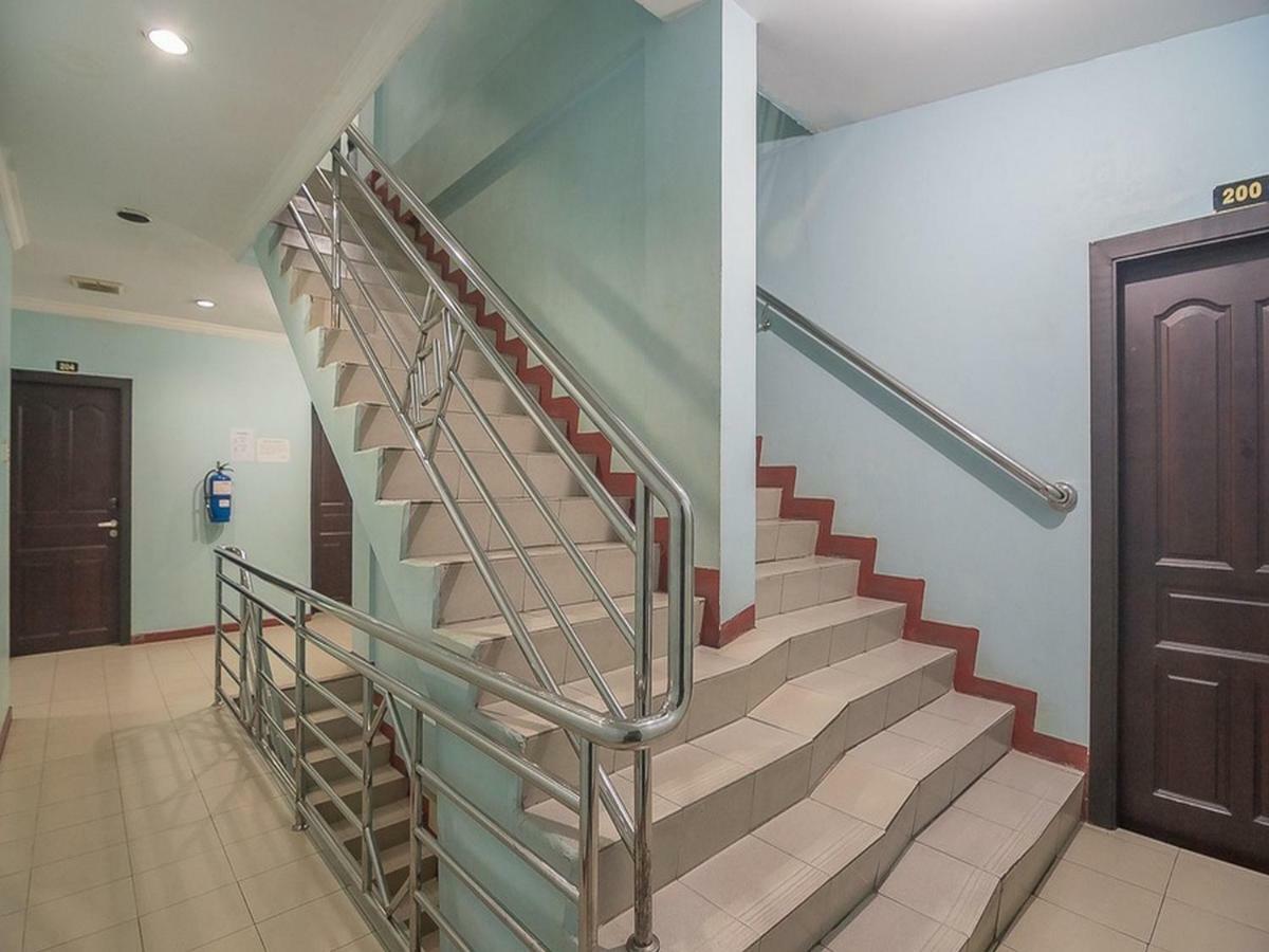 Reddoorz Near Nagoya Citywalk Batam 2 Екстериор снимка